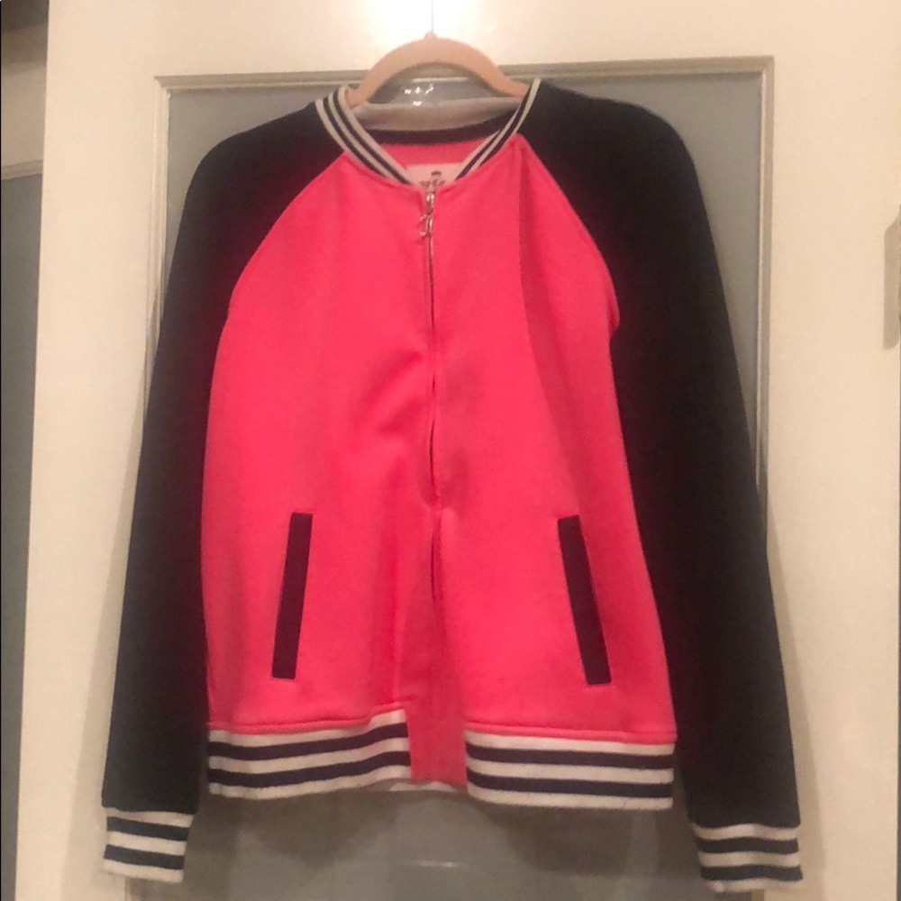 Zip up - Picture 2 of 4